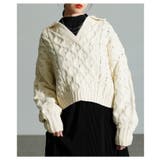 アイボリー | 季節の着こなしを纏うケーブル編みスキッパーニットセーター レディース ファッション | Sawa a la mode