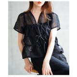 ブラック | 繊細レースでレイヤードを盛り上げるシャーリングブラウス レディース ファッション | Sawa a la mode