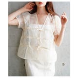アイボリー | 繊細レースでレイヤードを盛り上げるシャーリングブラウス レディース ファッション | Sawa a la mode