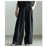 ブラック | マイルドな光沢宿るハイウエストタックワイドパンツ レディース ファッション | Sawa a la mode
