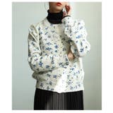 ホワイト | 愛らしさ感じるフラワープリントニットカーディガン レディース ファッション | Sawa a la mode
