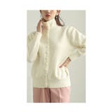 ホワイト | ころんと可愛いくるみボタンハイネックニットトップス レディース ファッション | Sawa a la mode
