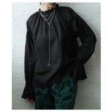 ブラック | ドラマティック漂うベルスリーブフリルネックブラウス レディース ファッション | Sawa a la mode