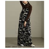 ブラック×ホワイト | 後ろ姿も抜かりない大人のキャミソールワンピース レディース ファッション | Sawa a la mode