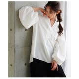 アイボリー | 目を惹くシルエットのボリュームスリーブキーネックシャツブラウス レディース | Sawa a la mode