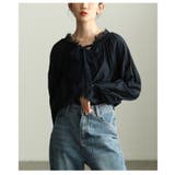 ネイビー | 洗練された華やかさを纏うリボンタイギャザーブラウス レディース ファッション | Sawa a la mode