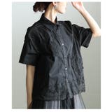 ブラック | 洗練さ纏う花モチーフレースアシンメトリーブラウス レディース ファッション | Sawa a la mode