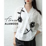 ホワイト | 感性を添える立体モチーフ花柄刺繍パフスリーブブラウス レディース ファッション | Sawa a la mode
