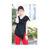 ブラック | 艶めくパールの花コサージュ付きアシンメトリープリーツトップス レディース | Sawa a la mode