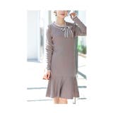 モカ | ボウタイリボン付きマーメイドニットワンピース レディース ファッション | Sawa a la mode