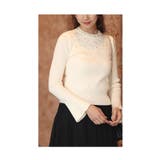 オフホワイト | 首元に輝き放つパールネックリブニットトップス レディース ファッション | Sawa a la mode