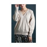 オートミール | 後ろ姿も抜かりの無いVネックハイゲージニット レディース ファッション | Sawa a la mode