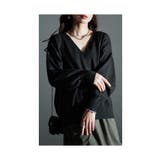 ダークグレー | 後ろ姿も抜かりの無いVネックハイゲージニット レディース ファッション | Sawa a la mode