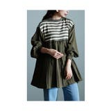 カーキ | 王道カジュアルをレディに異素材プリーツトップス レディース ファッション | Sawa a la mode