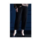 ブラック | 一点で上品映えするプリーツテーパードパンツ レディース ファッション | Sawa a la mode