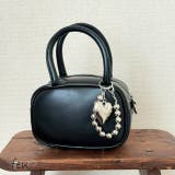 ブラック | ミニマルショルダーバック ハートチャーム付き ミニサイズ | feu
