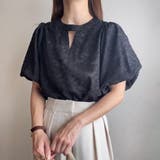 ブラック | FILLOU 2wayシアーフラワージャガードボリュームスリーブブラウス | JUNOAH