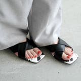 ブラック | 大人っぽいムード感漂うノットデザインスクエアサンダル | aquagarage