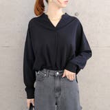 ブラック | 顔周りをすっきりとした印象に導くフロントタックスキッパーブラウス | aquagarage