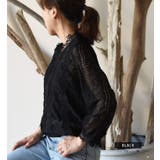 透け感が大人女性の魅力を引き出す!繊細な花レーストップス×インナーキャミセット | aquagarage | 詳細画像18