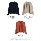 胸元のギャザーと肩のデザインが目を惹く！ショルダータックブラウス オフィスカジュ… | aquagarage | 詳細画像3 