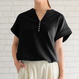 ブラック | 上品見えのキーネックにパールをあしらったキーネックブラウス | aquagarage