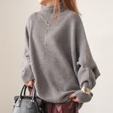 グレー | ハイネックと丸みのあるコクーンシルエットが特徴のニットトップス | aquagarage