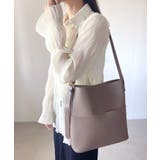 グレイッシュベージュ | 【A4サイズ収納可】外ポケット付き フェイクレザー バケツショルダーバッグ | Outfitter lab