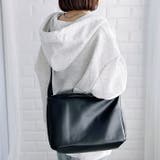 アジャスター付きフェイクレザースクエアショルダーバッグ | Outfitter lab | 詳細画像9 