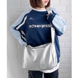 シルバー | アジャスター付きフェイクレザースクエアショルダーバッグ | Outfitter lab