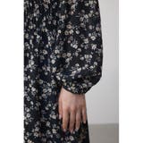 シアーチェックフラワー柄ワンピース | AZUL BY MOUSSY | 詳細画像24 