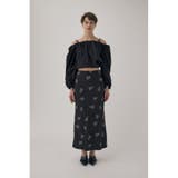 BLK | リサイクルポリエステルサテン生地刺繍サテンスカート | MOUSSY OUTLET