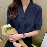ネイビー | 【洗練された大人の気品】ゴールドメタルアクセント Vネック ボウタイ風シフォンブ… | Beststore