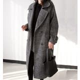 グレー | チェック柄デザイン 大きなラペルとダブルブレストが特徴的なロングコート | Bifrost