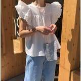 シンプルな丸首デザインに加え、フリルやプリーツのディテール可愛いブラウス | Bifrost | 詳細画像5