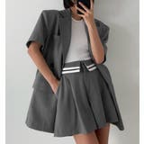グレー | ストレートカットのショートスリーブジャケットとショートパンツのコーディネート | Bifrost