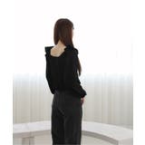 涼しいシアサッカー素材の肩フリルシャーリングブラウス | by muni:r | 詳細画像17 