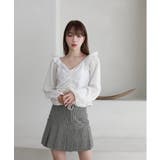 涼しいシアサッカー素材の肩フリルシャーリングブラウス | by muni:r | 詳細画像2 