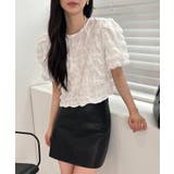 ホワイト | バックリボンポイントエンボスブラウス | by muni:r