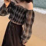 ブラック | シャーリングフリルショート丈チェック柄ブラウス | Alvia