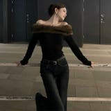 ファー付きオフショルダートップス セクシー 春 | Alvia | 詳細画像14 