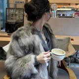 グレー | フェイクファーショートジャケット | Alvia