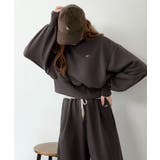 チャコール | カジュアルなのにちゃんと女っぽ♪胸元刺繍が映える。クロップド丈裏毛スウェット | Classical Elf