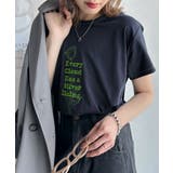 ネイビー | 上品さが魅力。フラワープリントグラフィック刺繍Tシャツ(半袖) | Classical Elf