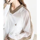 オフホワイト | レトロ配色が今っぽ！胸刺繍配色シアー裾ドロストVネックプルオーバー | Classical Elf 