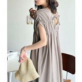 グレイッシュベージュ | 旬の素材&デザイン。大人の前後2WAYシルケット加工シャーリングフレアワンピース… | Classical Elf