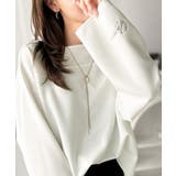 オフホワイト | 滑らか＆艶やか。ダンボールボートネック袖刺繍ロンT（長袖） | Classical Elf 