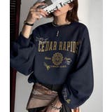 ネイビー | 今っぽカジュアルの本命スウェット♪エンブレム風らくがき刺繍入りフロッキープリント… | Classical Elf 