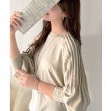 アイボリー | カジュアルな中にも上品さを。綿100%袖山タックラグラン長袖Tシャツ | Classical Elf 