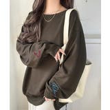 ブラウン | こなれた主役級の存在感♪袖ハート＆手書き風ロゴ刺繍裏毛オフショルオーバーサイズス… | Classical Elf 